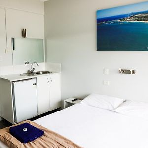 Standard Single Room Private Bathroom